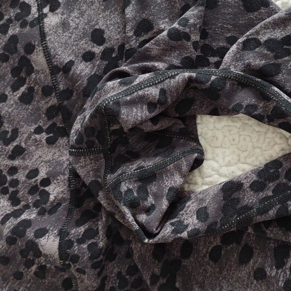 Splits59 Size Medium Dual Waistband Airweight 7/8 Animal Print Leggings - Picture 15 of 15